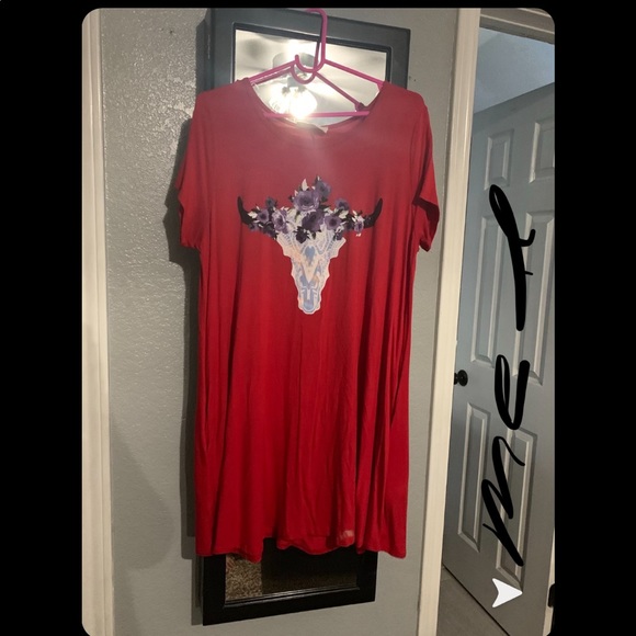 Red skull dress only wore once has pockets - Picture 1 of 1
